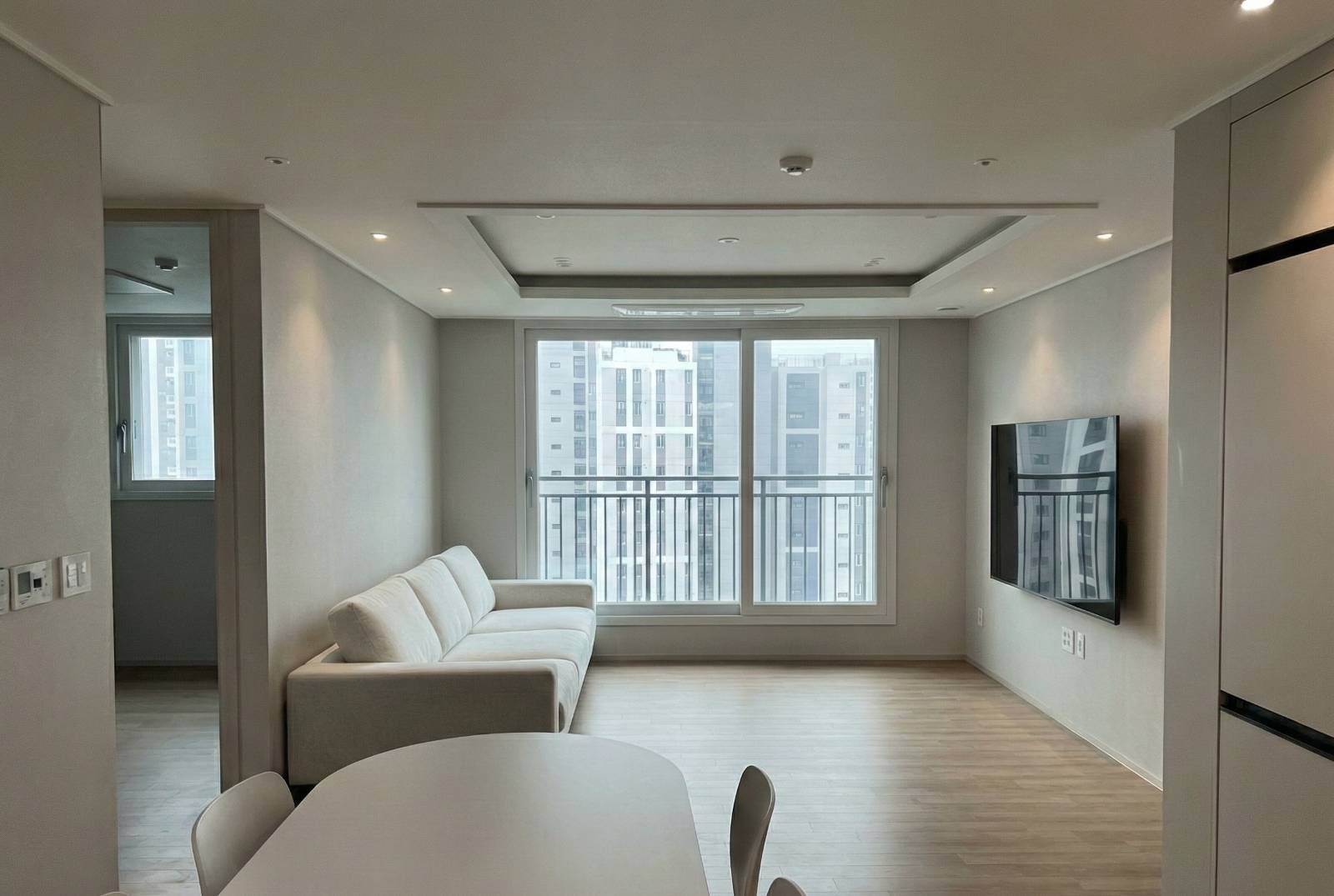 거실의 흔한 구도