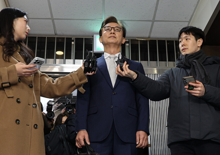 한파에 환율까지, 연말 한국의 추운 속사정의 썸네일 이미지