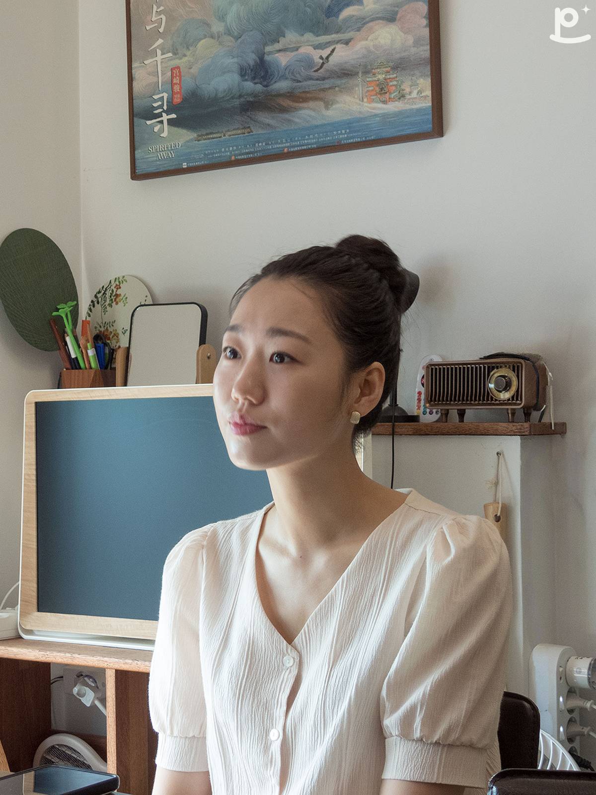 살짝 흔들린 B컷이지만 경청하는 귀여운 모습