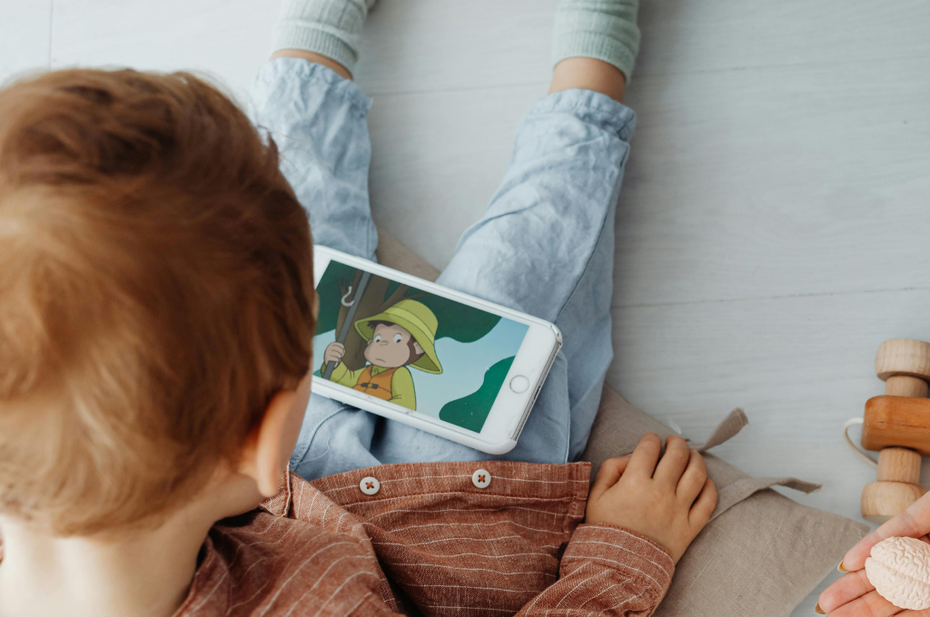 TV도, 유튜브도, AI도 — 아이의 언어를 키우지 못하는 이유의 썸네일 이미지