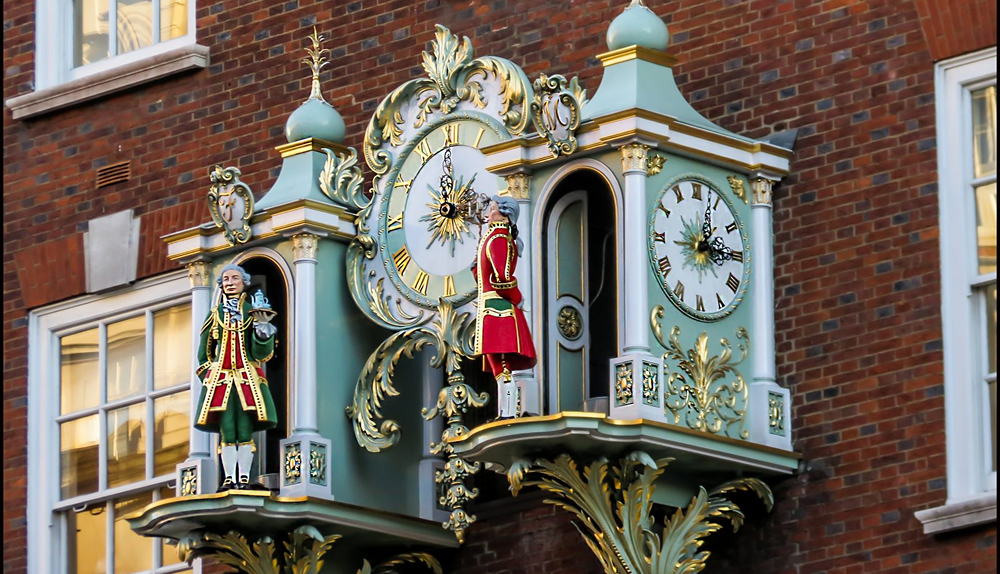 포트넘 앤 메이슨의 기계식 시계&nbsp;