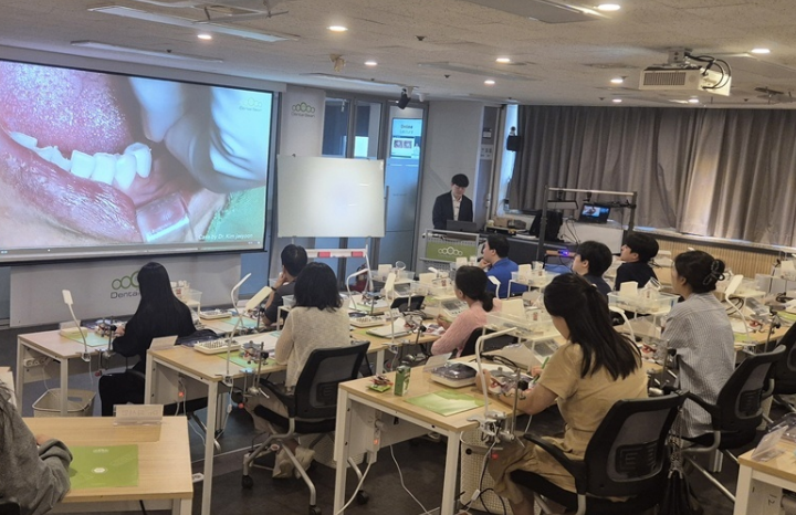 임플란트 베이직 핸즈온 사진 / 덴탈빈 제공