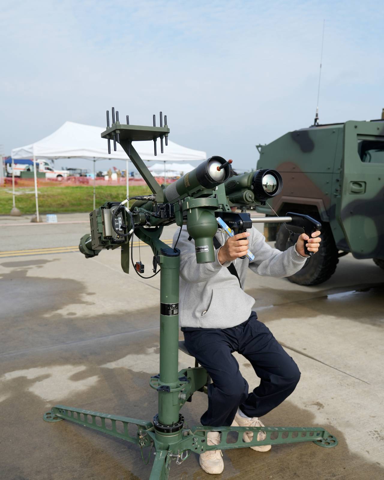 4세대 휴대용 지대공유도탄 개발 동향의 썸네일 이미지