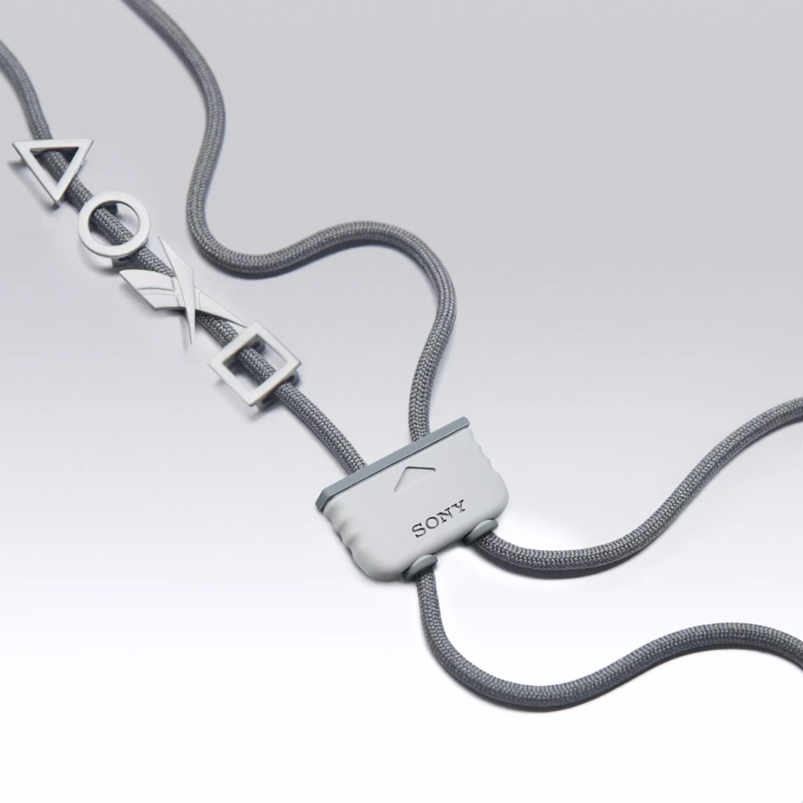 리복 x 플레이스테이션 30주년 기념