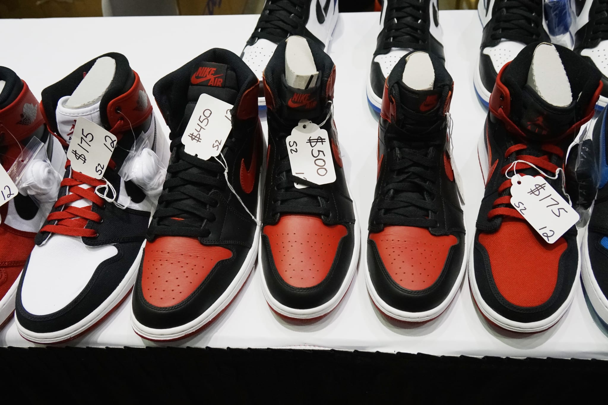 What's the Best Way to Resell Your Sneakers? A Definitive Guide