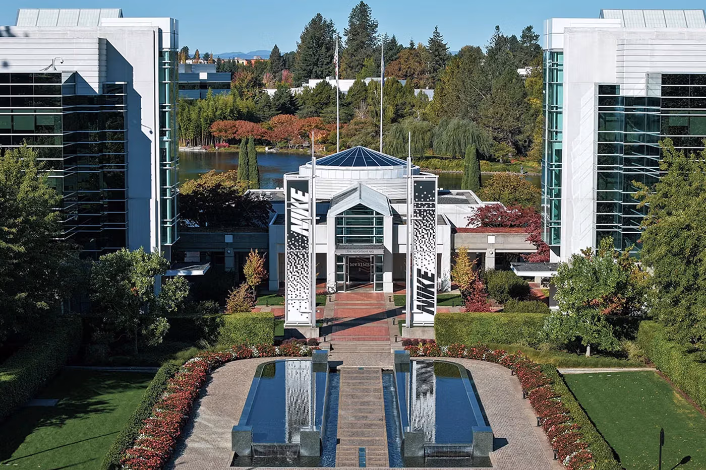 나이키, 공동 창립자 필립 H. 나이트를 기려 글로벌 본사 이름 변경