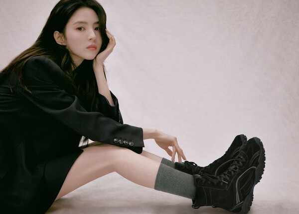 [FILA + SOHEE] 휠라 에샤페 미드 프리미엄