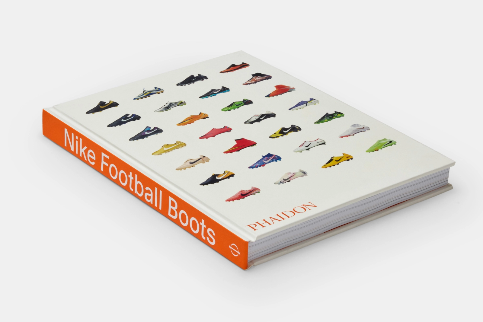 나이키와 파이돈 프레스, 나이키 축구화의 전례 없는 역사를 조명하는 신간 출시