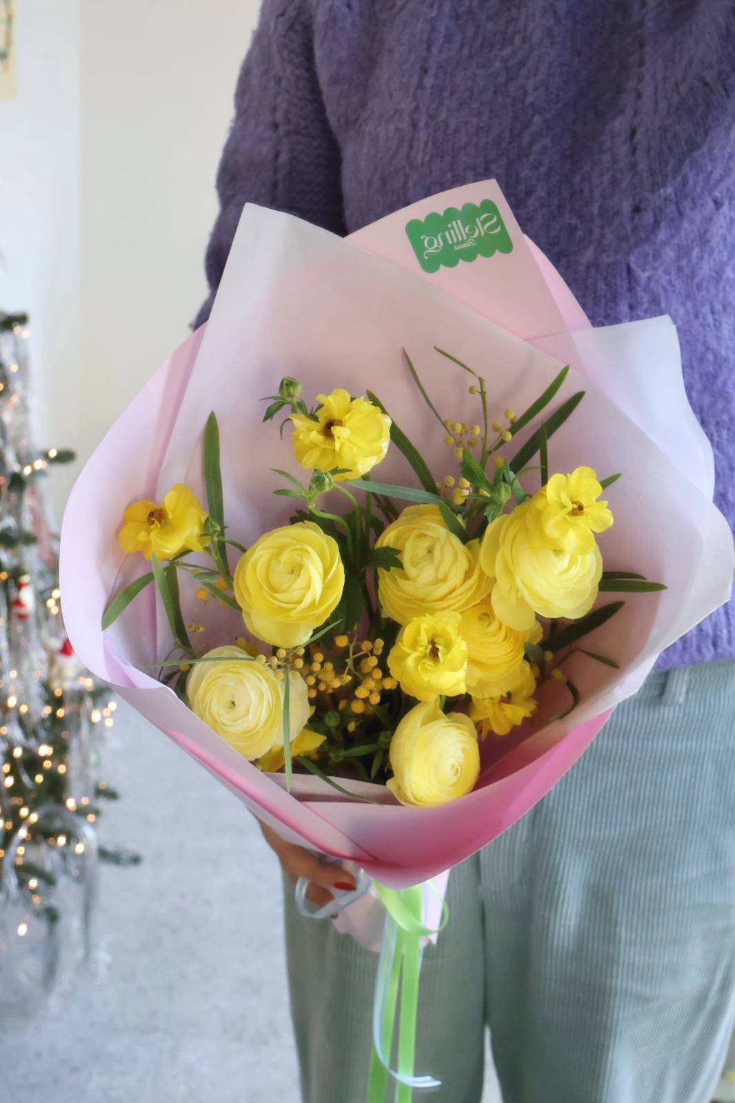 레몬색 라넌큘러스와 버터플라이 라넌큘러스