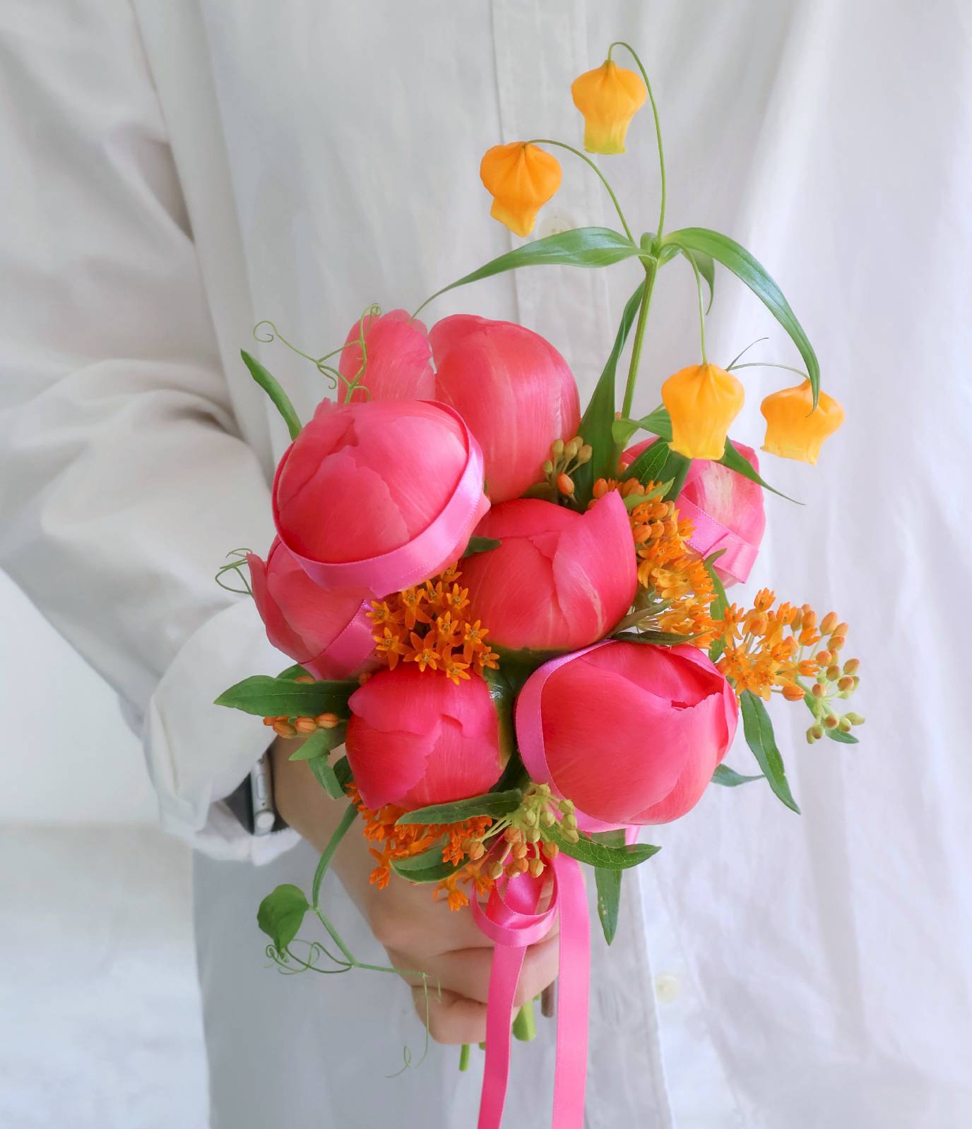 작약 부케는 몽우리 상태 - 활짝 핀 상태 두 가지 버전을 즐길 수 있겠죠!!