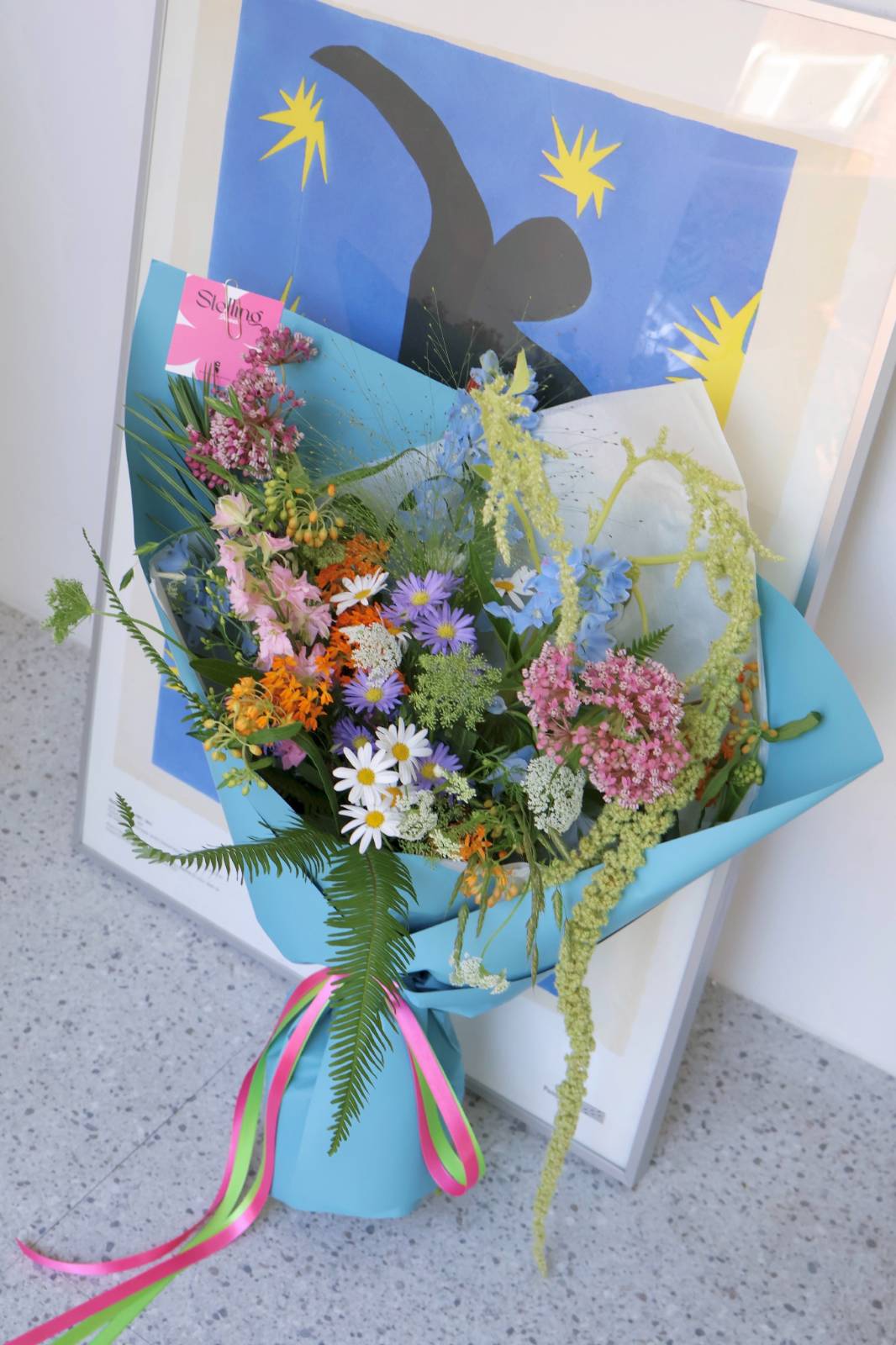 투베로사, 줄맨드라미, 페니쿰 처럼 오늘 보여드린 대표 여름 소재가 가득 들어간 꽃다발