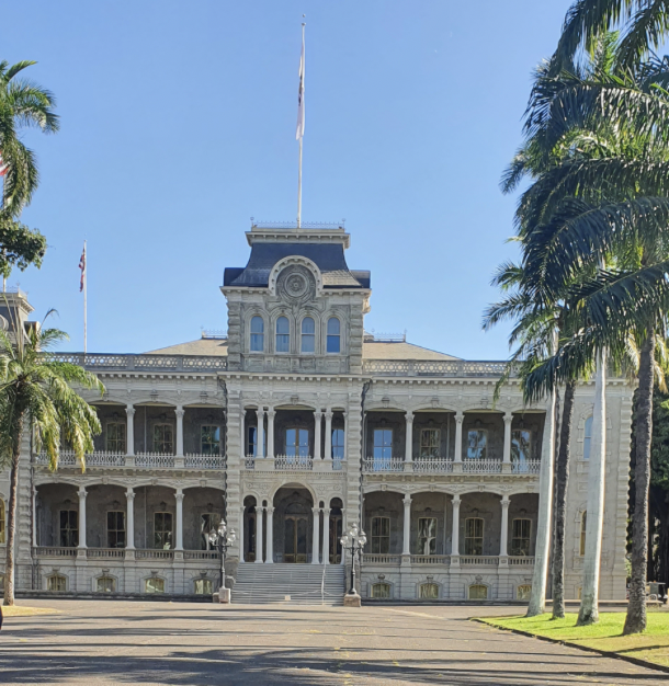 이올라니 궁전 (ʻIolani Palace). 사진: 권예준