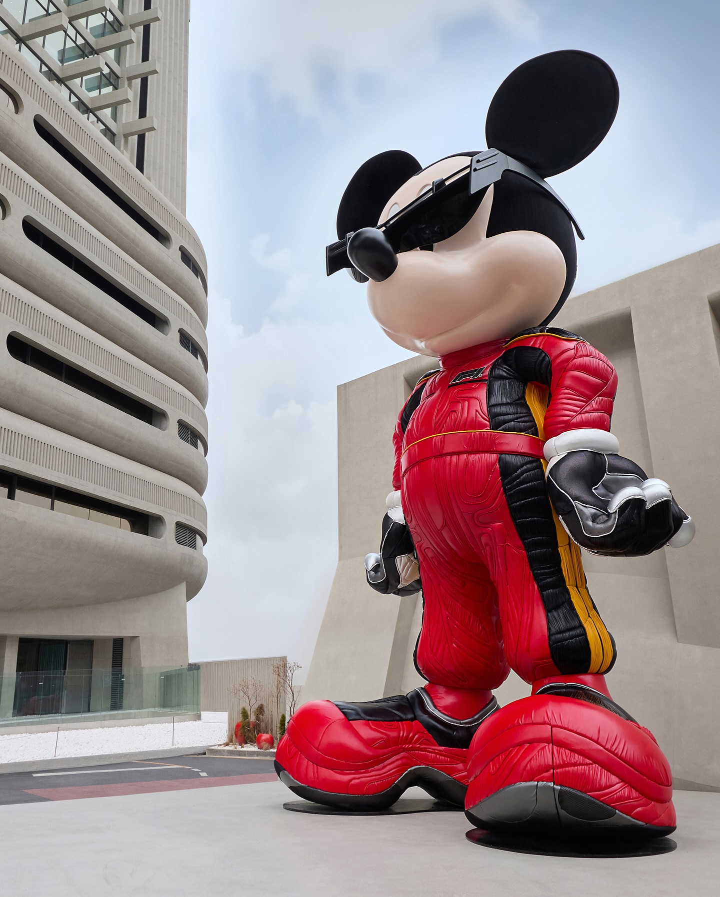 [출처] @gentlemonster 인스타그램