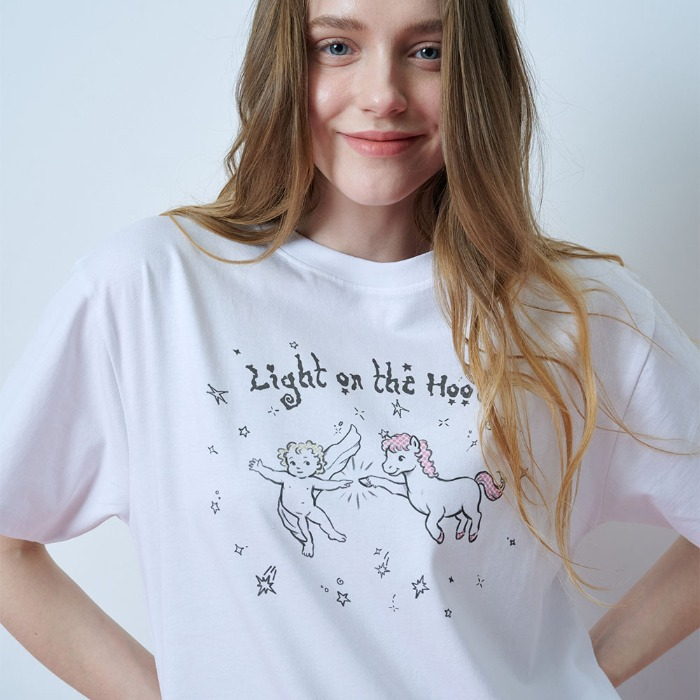 Light on the Hoof 반팔티셔츠