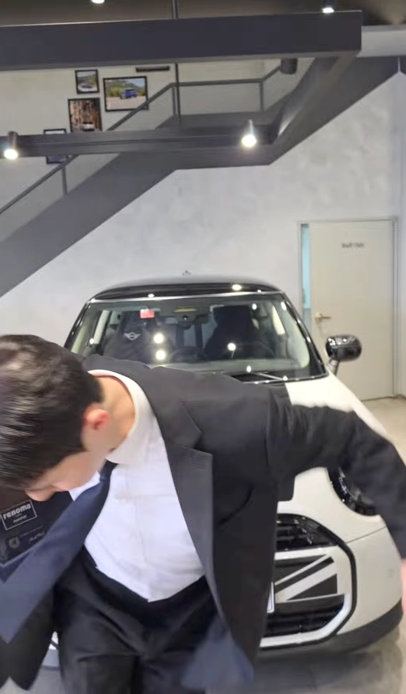 이미지 = 인스타그램 ‘mini.gangnam.official’ 채널 릴스 캡처 (https://www.instagram.com/reel/DYL4wacyXhb/)