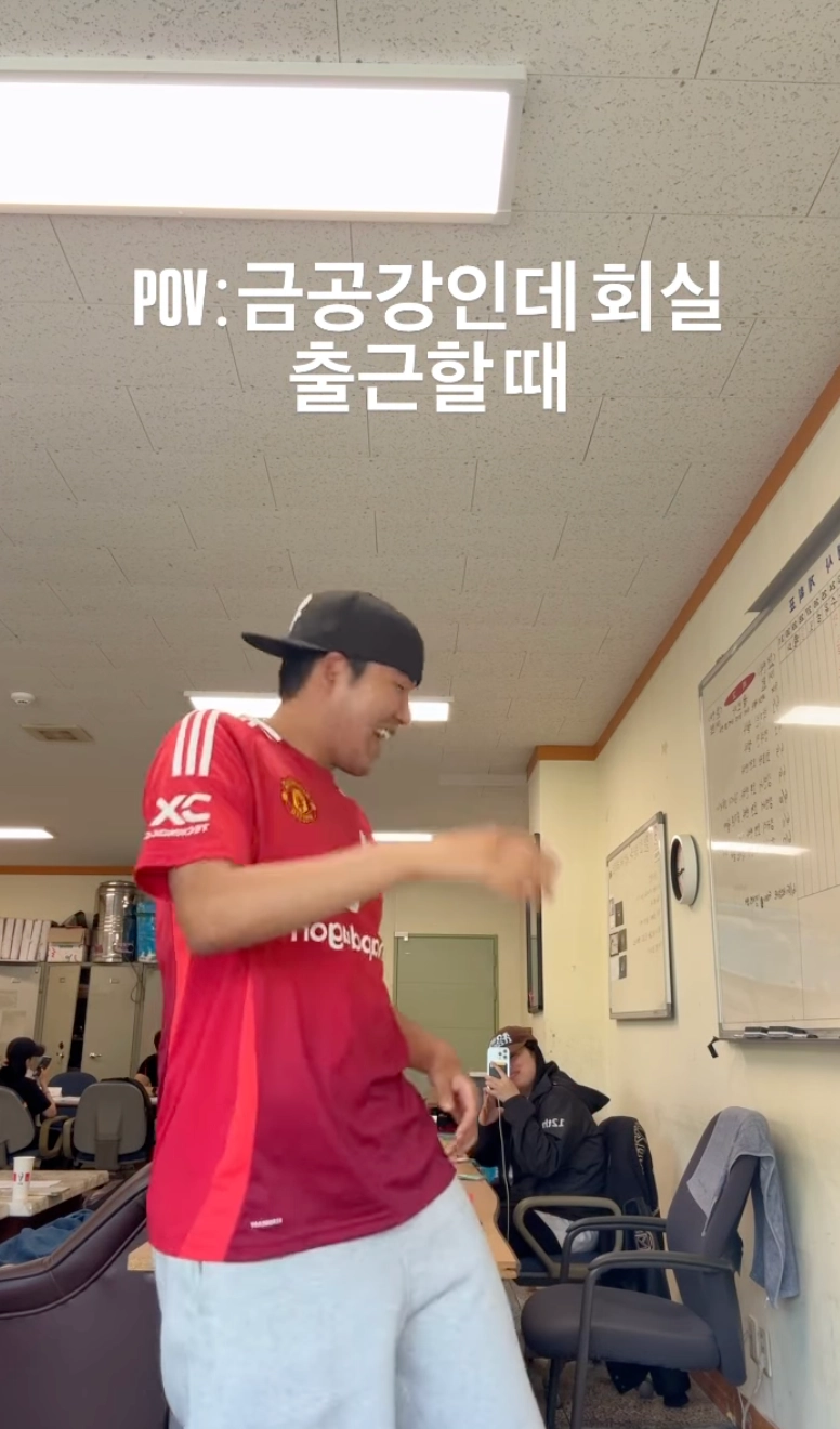 이미지 = 인스타그램 ‘imthedmrockstar’ 채널 릴스 캡처 (https://www.instagram.com/reel/DZMaaiIS8fN/)