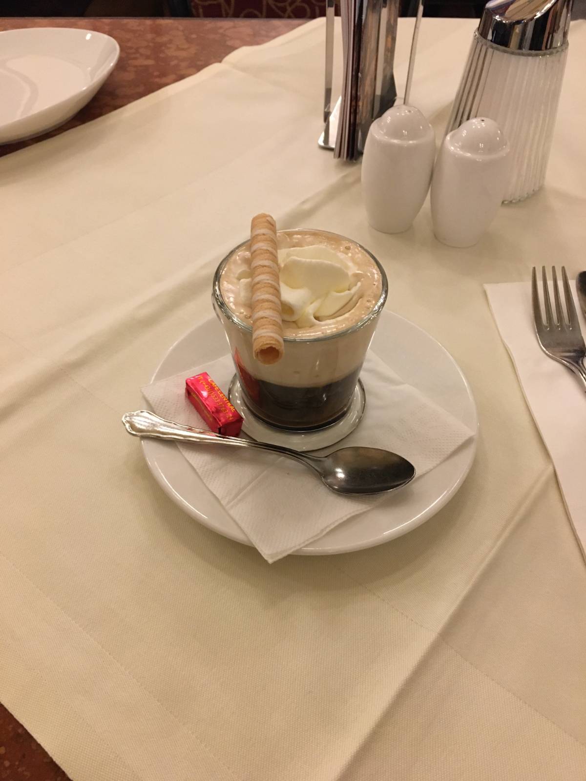 아인슈패너가 오스트리아의 유우명한 커피예요