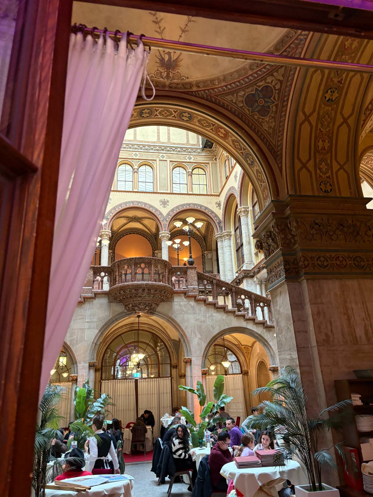 예쁜 첸트랄 내부