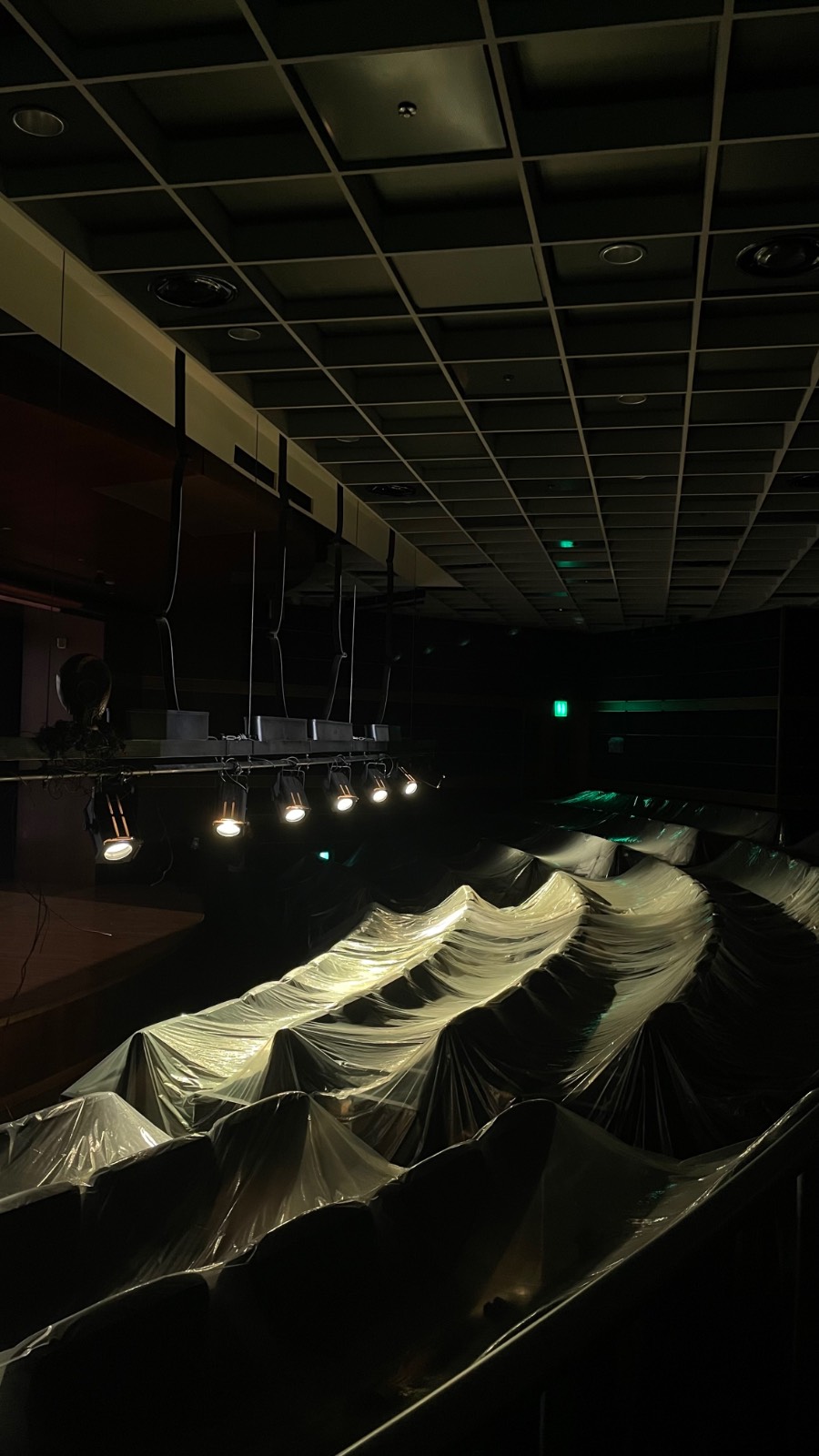 『아드리안 비야르 로하스: 적군의 언어』 전시 일부, ©차영우