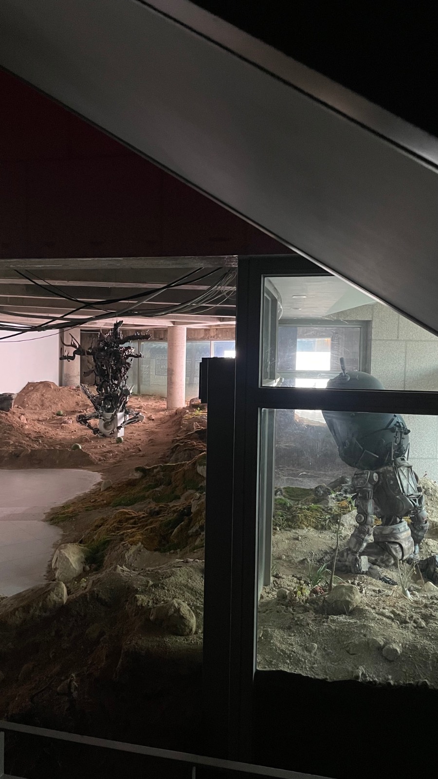 『아드리안 비야르 로하스: 적군의 언어』 전시 일부, ©차영우