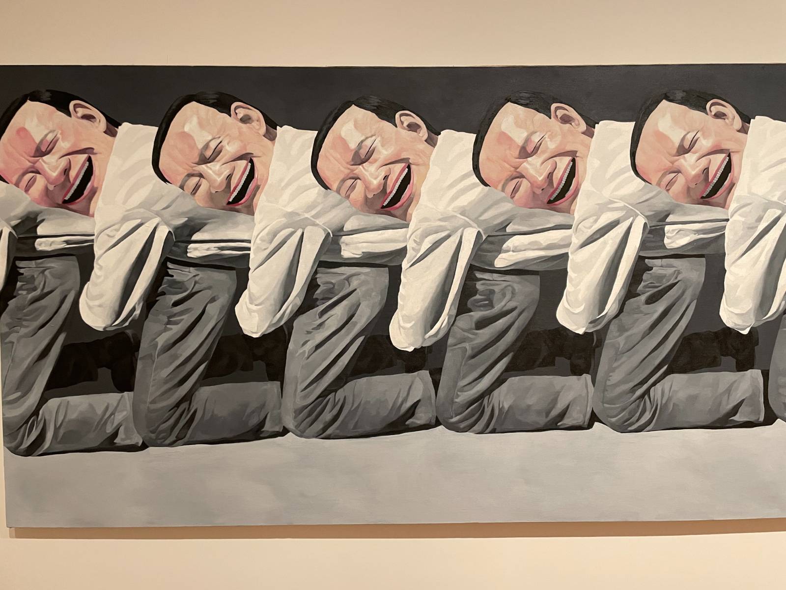 Yue Minjun, Everybody Connects to Everybody, oil on canvas, 120 × 519.4 cm, 1997