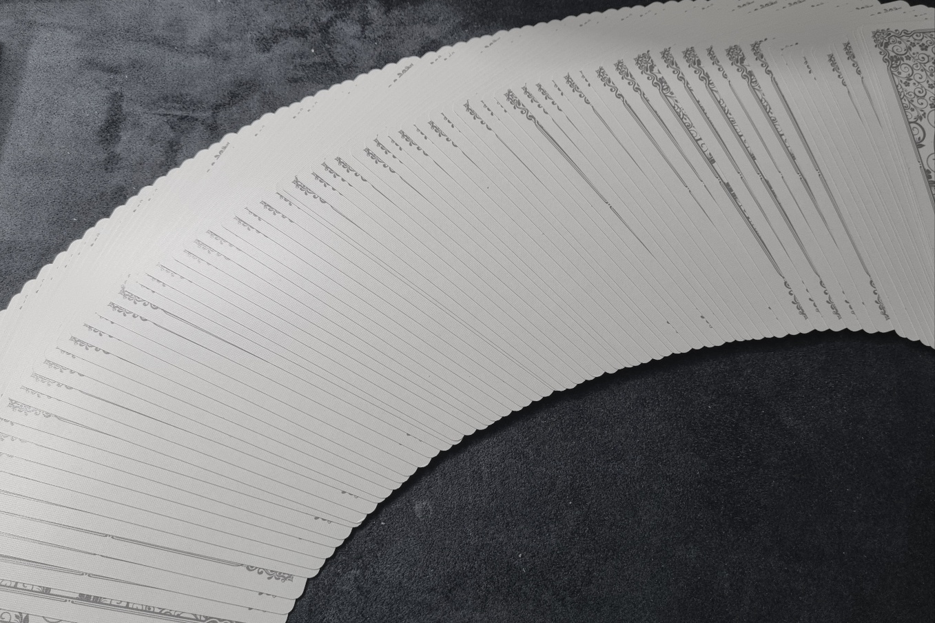 (스프레든 천 위에 타로카드를 펼쳤을 때)