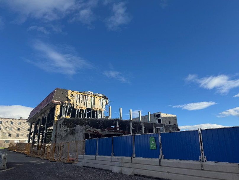 구 스칸딕과 연결된 건물이었던 Folkets hus. 1985년에 지어진 건물이었다고 함.