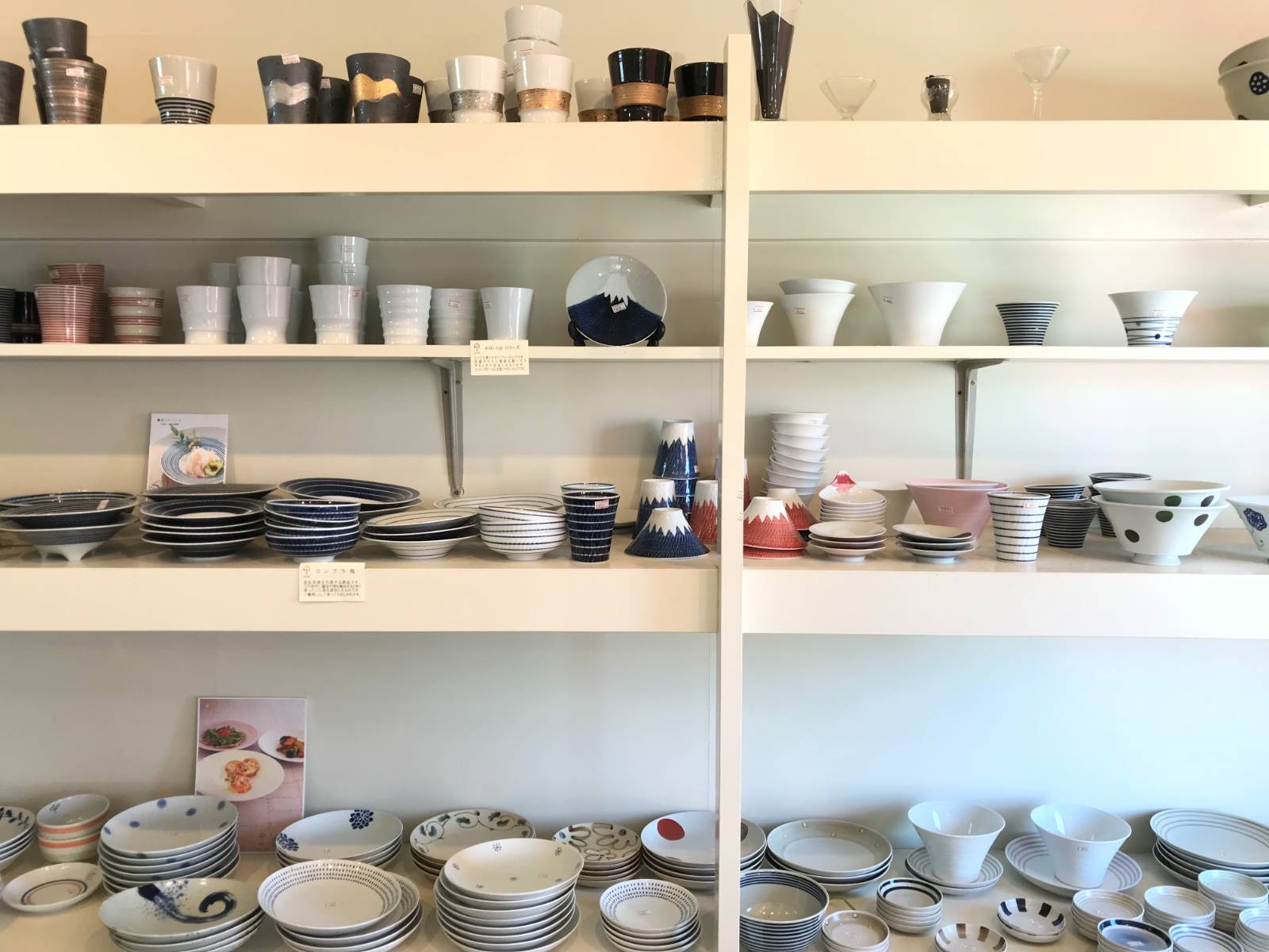 당연한 이야기겠지만, 모두 아리타 혹은 이마리 생산이라고 했다.