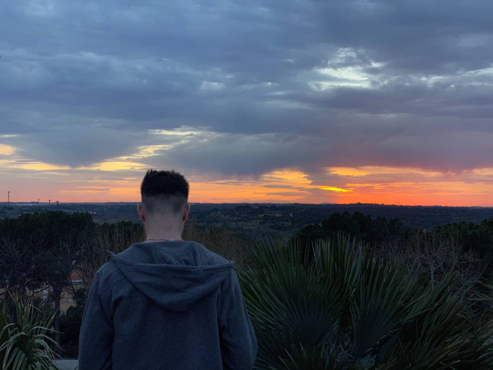 마드리드에서 본 인생 가장 예뻤던 석양. 정열의 나라 답게 석양도 뜨겁기 그지없었다.