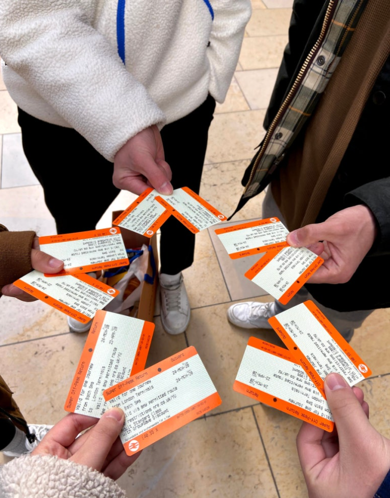 바스를 향하는 티켓