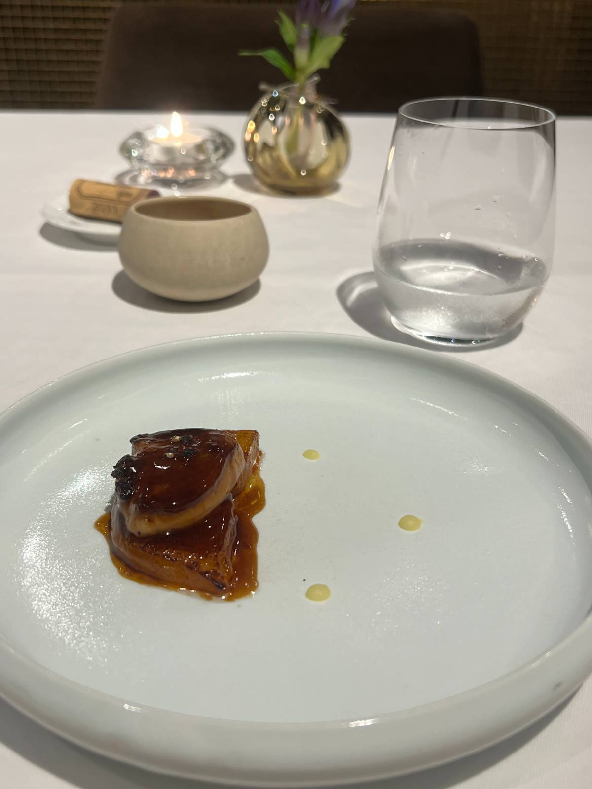 외국 별미: 푸아그라. 한국에서는 볼 수 없는 식재료다.