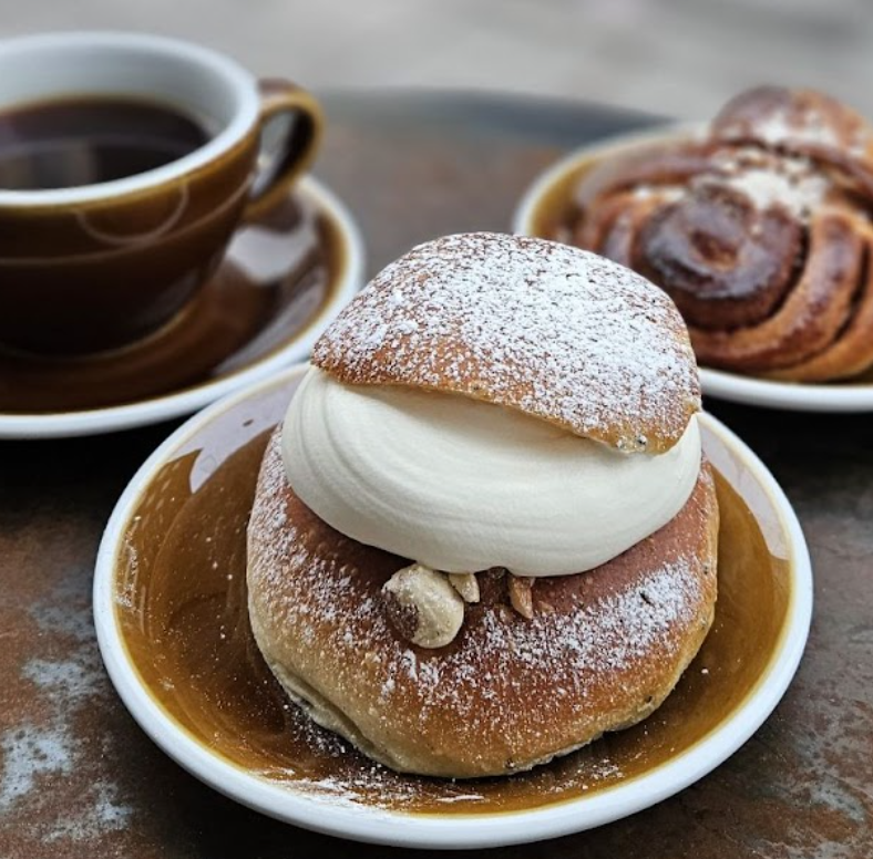 Svedjan Bageri의 셈라