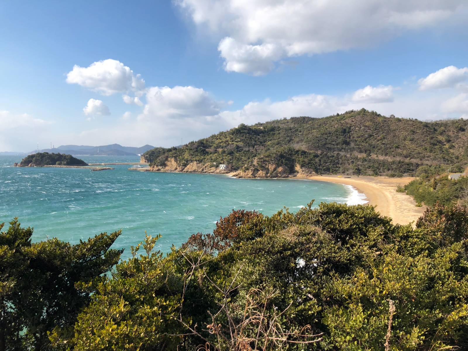 지중미술관으로 향하는 산중턱에서 바라본 나오시마 풍경