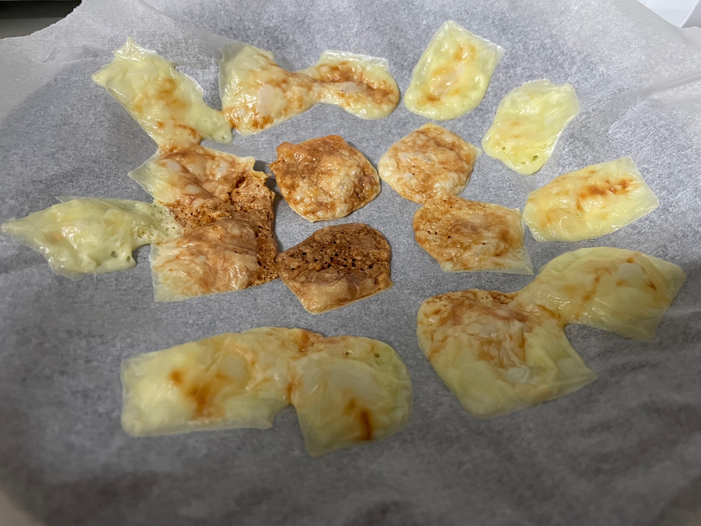 치즈만 단독으로 전자레인지에 2분 정도 돌려도 맛있습니다.