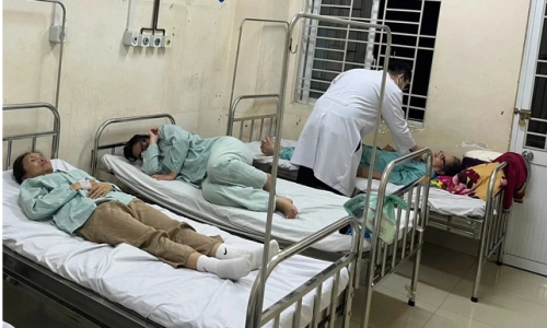 동나이의 반미 먹은 후 식중독 328명, 병원 이송 12건