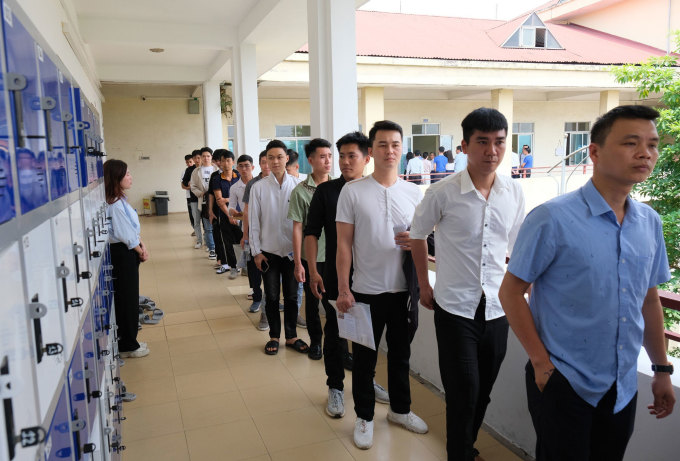 2024년 5월 하노이에서 제조업계 한국어 시험 응시 노동자들