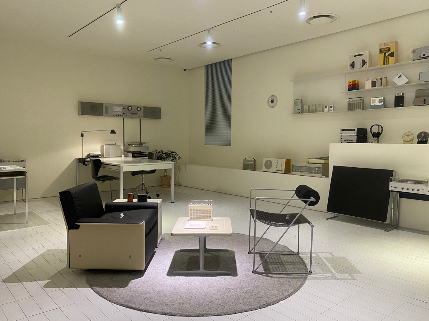 4560디자인하우스에 재현해 놓은 디터람스의 서재