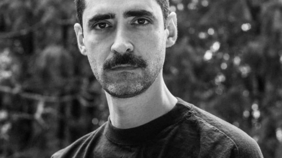 이지의 새 디렉터 누르 압바스(Nur Abbas) 합류