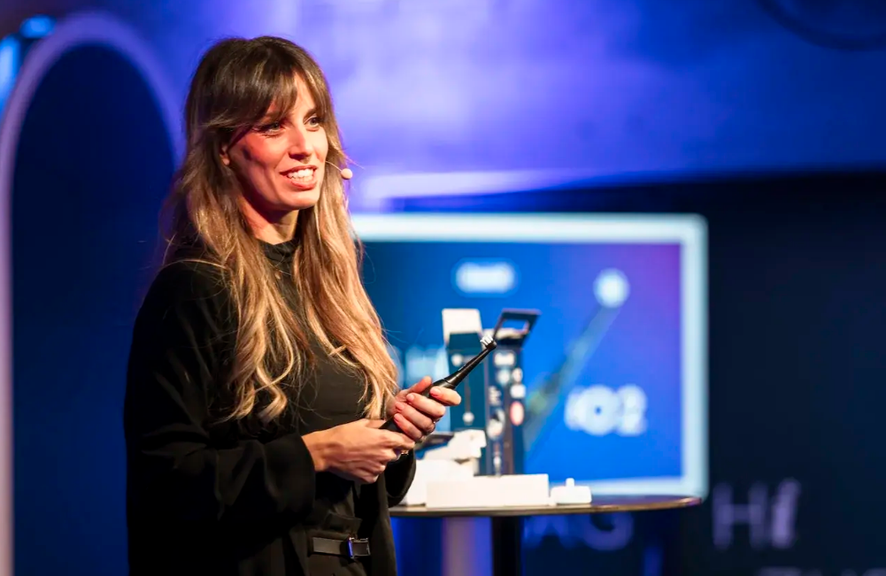 프록터 앤 갬블의 베게만 박사의 지난 1월 베를린에서 오랄-B iO2 출시 발표 사진 / 오랄비 제공