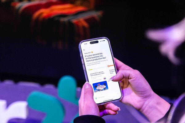 SK텔레콤이 글로벌향 개인 AI 에이전트 '에스터(Aster)'를 CES 2025에서 선보였다. [사진: SKT]