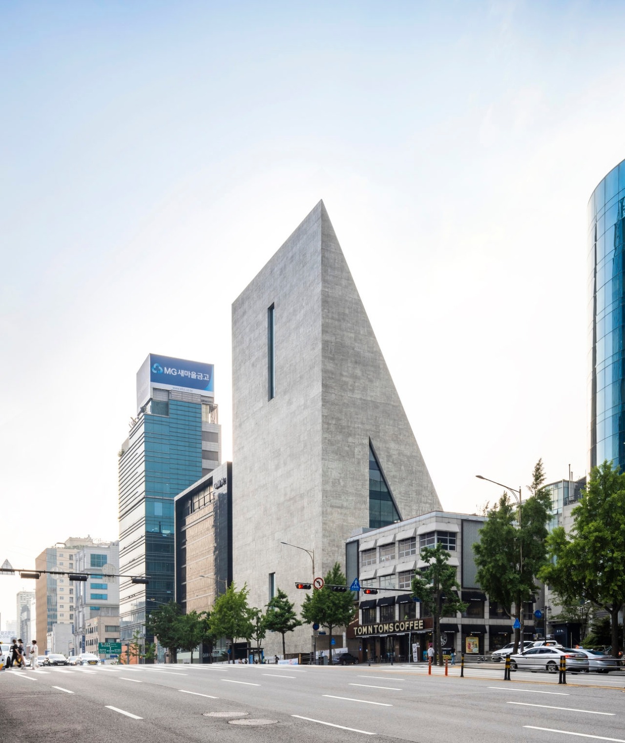 송은문화재단 신사옥  ©SONGEUN Art and Cultural Foundation and the Artist / Jihyun Jung