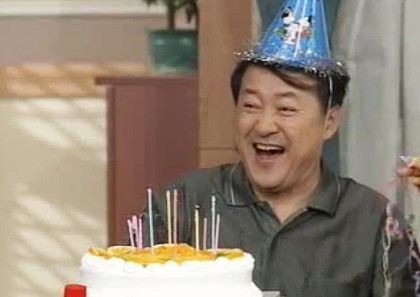 누군지 모르겠지만 생일축하드려요!!!!