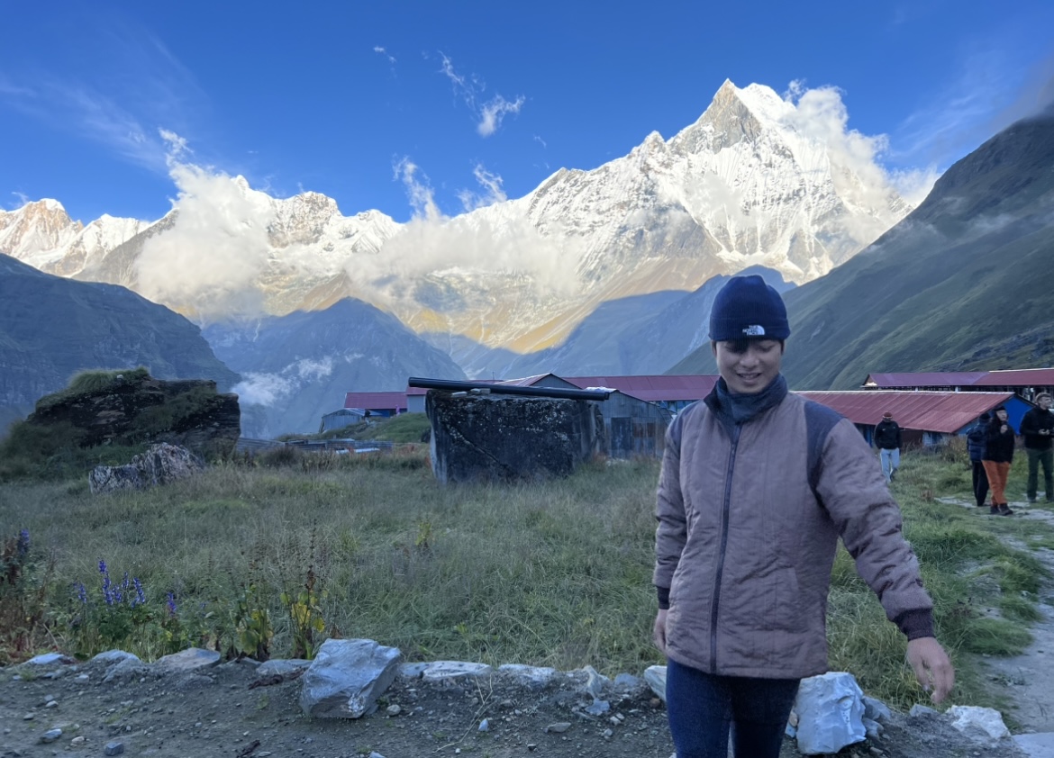 자고 일어났더니 사방이 설산이었다