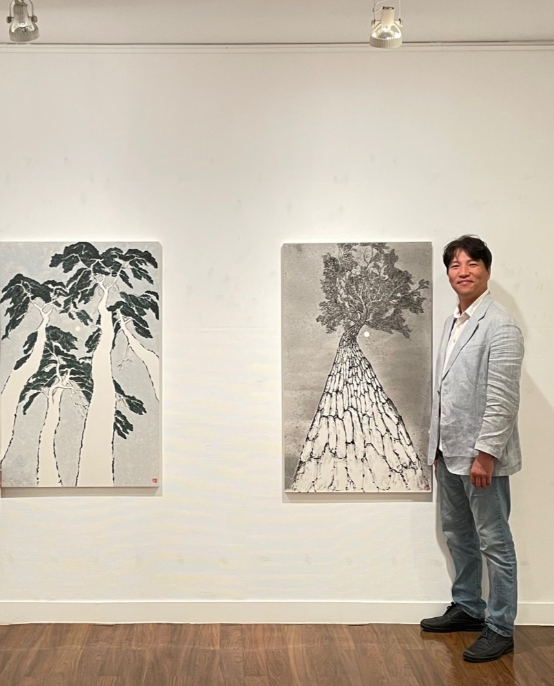 명상을 하고, 소나무 그림을 그립니다의 썸네일 이미지