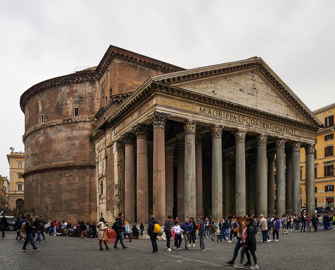 로마의 판테온도 콘크리트 기술로 지어진 건물입니다. 이미지 출처: Wikimedia Commons/NikonZ7II, CC BY-SA 4.0.