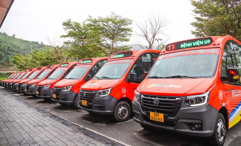 서로 다른 버스노선은 8천~3만 동(400~1500원)대입니다