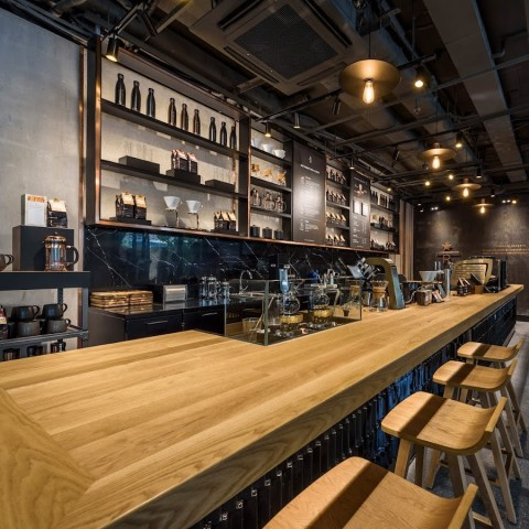 Starbucks Reserve Nhà Thờ 