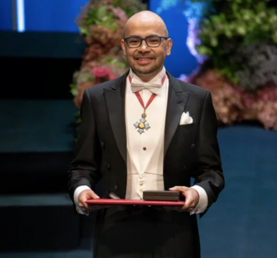 영국의 인공지능 연구자이자 Google DeepMind와 Ismorphic Labs CEO를 맡고 있는 기업인 Demis Hassabis(24년 노벨 화학상 수상자)