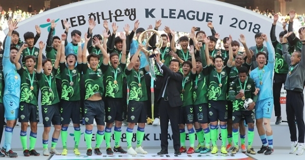 인구 60만의 전주지만 전북 현대 축구단의 평균 관중은 1만 명을 자주 넘는다