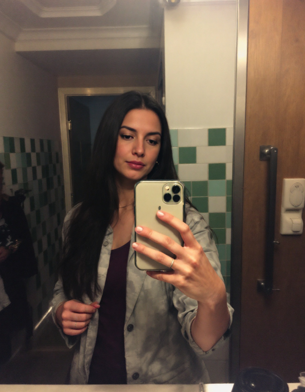 Flux pro 1.1로 생성된 이미지 |&nbsp;AI가 손가락 여섯개를 만들어준다는 것도 이제는 옛말입니다.